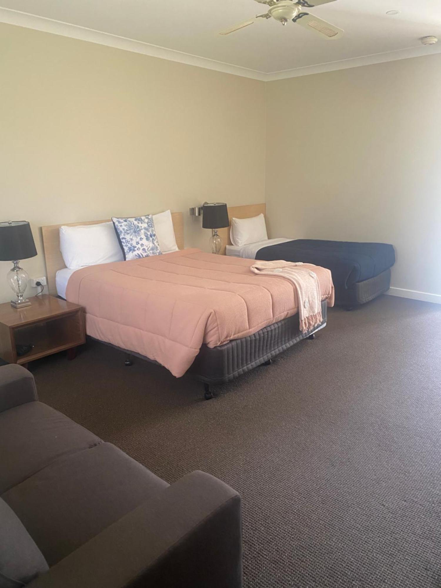 Tumbarumba Motel & Elms Restaurant المظهر الخارجي الصورة